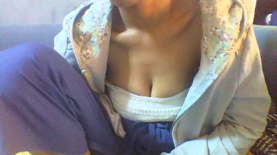 Ricah_bellah live cam on Cam4