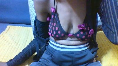 Ricah_bellah live cam on Cam4