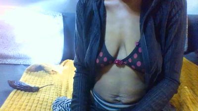 Ricah_bellah live cam on Cam4