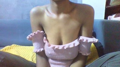 Ricah_bellah live cam on Cam4