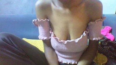 Ricah_bellah live cam on Cam4