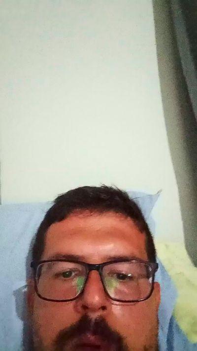 Ricardopr44 live cam on Cam4