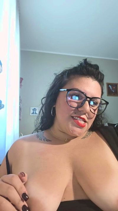 Ricciola_xXX live cam on Cam4