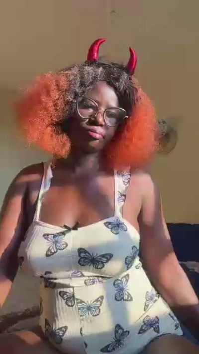 Richebony live cam on Cam4