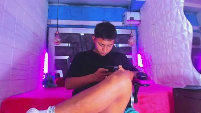 Richi_hottt live cam on Cam4