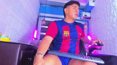 Richi_hottt live cam on Cam4