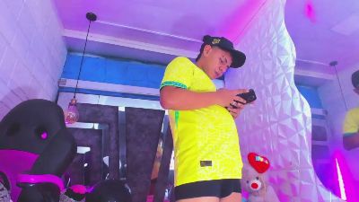 Richi_hottt live cam on Cam4