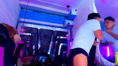 Richi_hottt live cam on Cam4