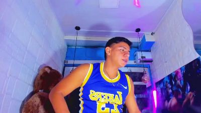 Richi_hottt live cam on Cam4