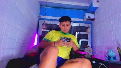 Richi_hottt live cam on Cam4