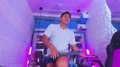 Richi_hottt live cam on Cam4