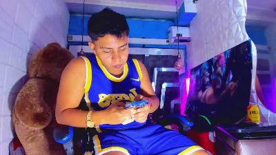 Richi_hottt live cam on Cam4