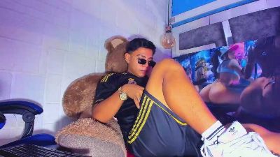 Richi_hottt live cam on Cam4