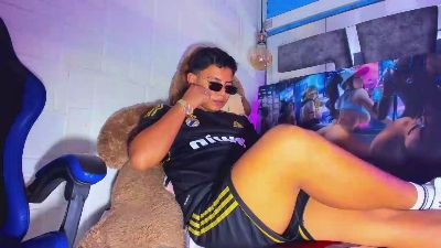 Richi_hottt live cam on Cam4