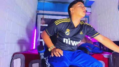 Richi_hottt live cam on Cam4