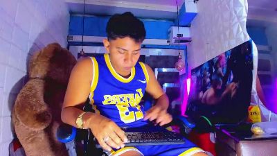 Richi_hottt live cam on Cam4