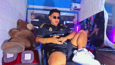 Richi_hottt live cam on Cam4