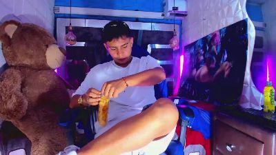 Richi_hottt live cam on Cam4