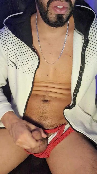 Rickferrari2023 live cam on Cam4