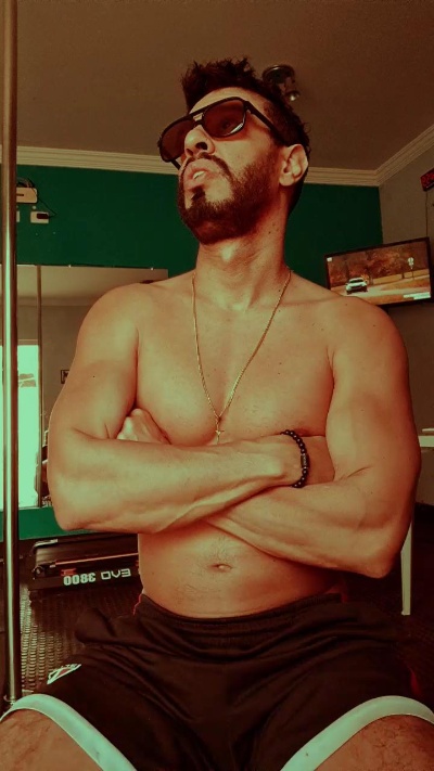 Rickferrari2023 live cam on Cam4