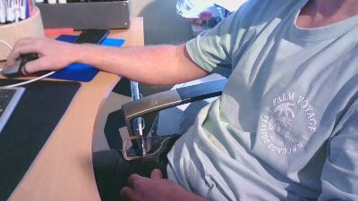 Rickie42years live cam on Cam4