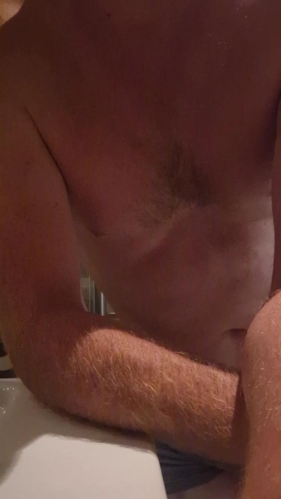 Rickie42years live cam on Cam4