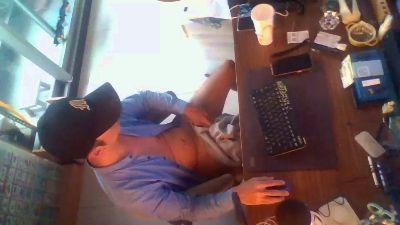 RickyHsu0624 live cam on Cam4