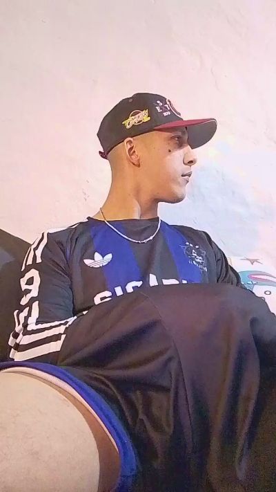 Ricodanilo live cam on Cam4