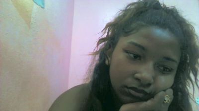 Rinah live cam on Cam4