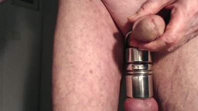 Ringler42 live cam on Cam4