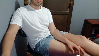 Risingsun21 live cam on Cam4