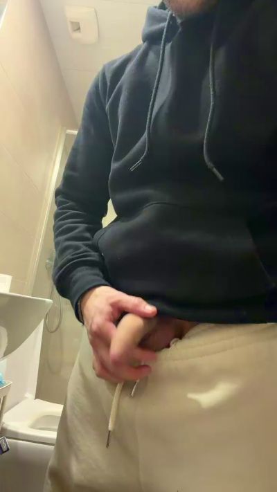 Riski2 live cam on Cam4