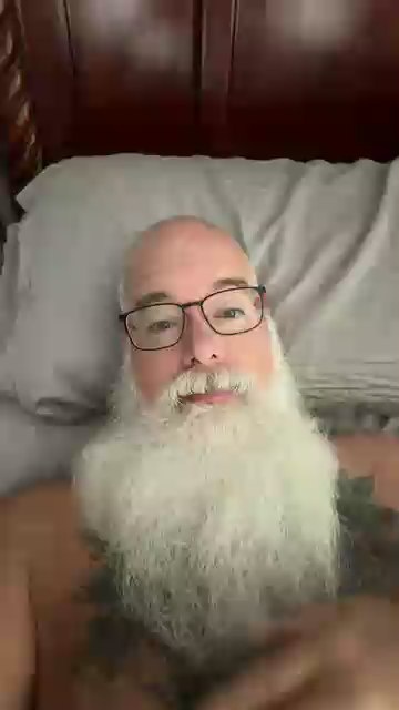 RivianBear live cam on Cam4