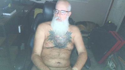 RivianBear live cam on Cam4