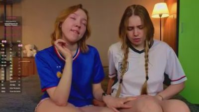 RobenaHornbeak live cam on Cam4