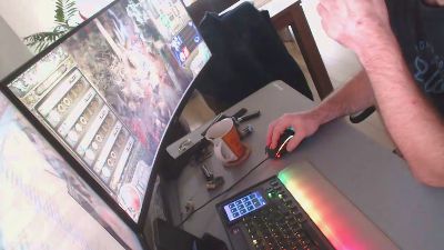 RobertDoof84 live cam on Cam4