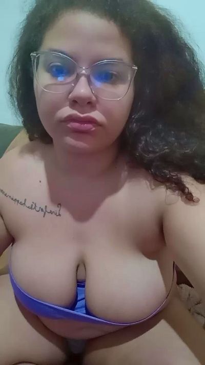 Robertarabao021 live cam on Cam4