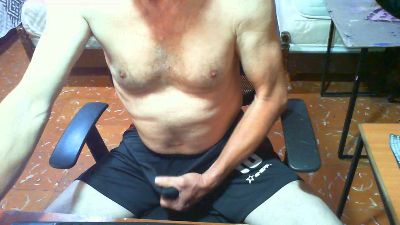 Roberto3102hot live cam on Cam4