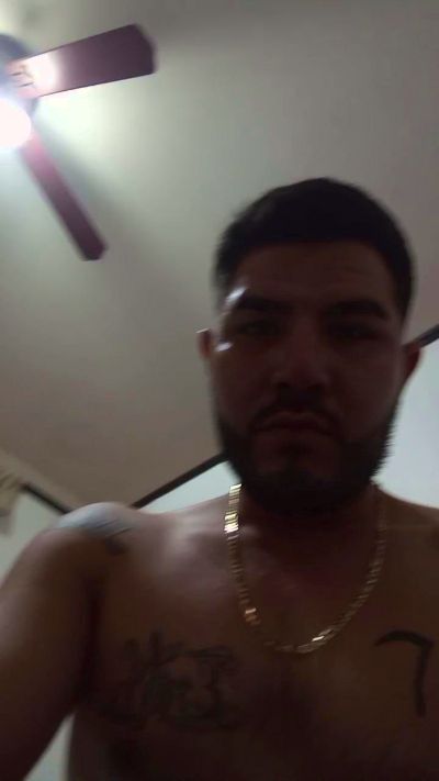 Roberto69hot live cam on Cam4