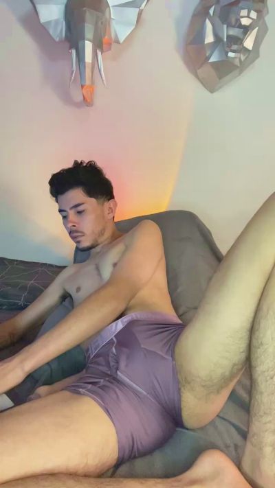 Robin_ocampo live cam on Cam4
