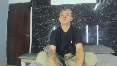 Robinlion91 live cam on Cam4