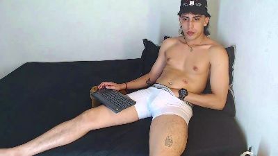 Robisson_zack live cam on Cam4