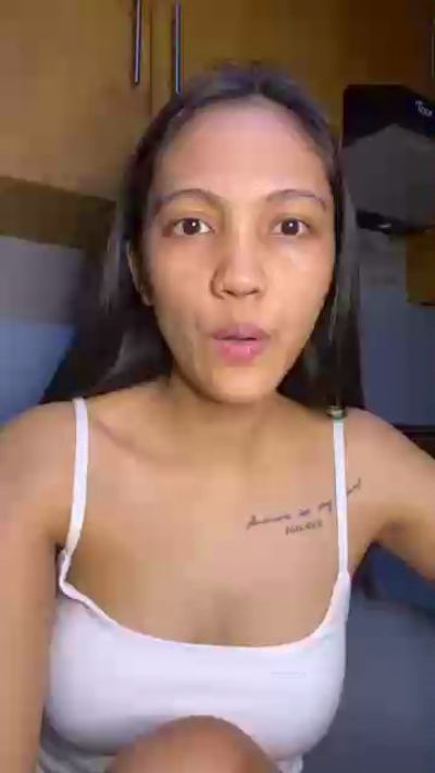Rocel02 live cam on Cam4