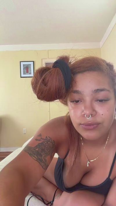 RockiiHayes Live Chat on Cam4