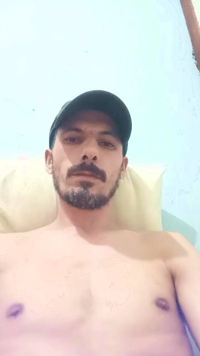 Rodrigo21CMGP live cam on Cam4