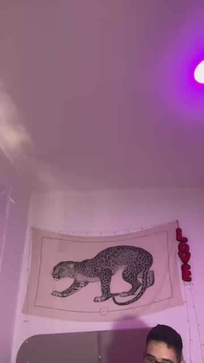 Rodrigo66 live cam on Cam4