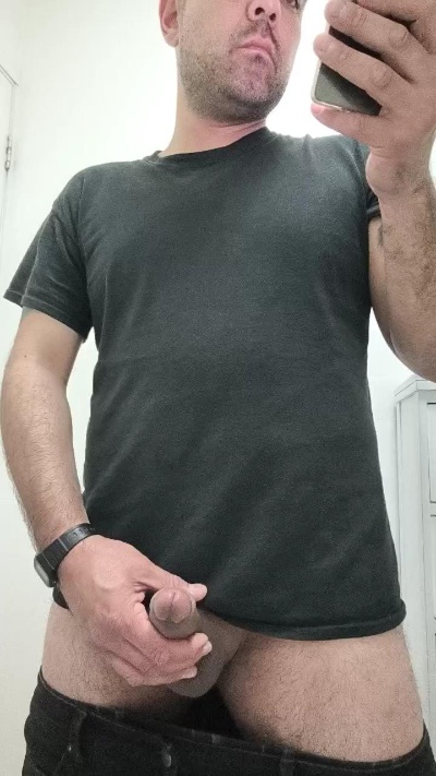 Rodrigop1acere live cam on Cam4