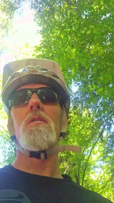 Roger202 live cam on Cam4