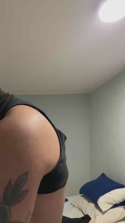RogerMalekk live cam on Cam4