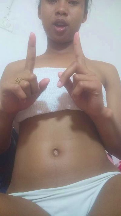 Rogina live cam on Cam4